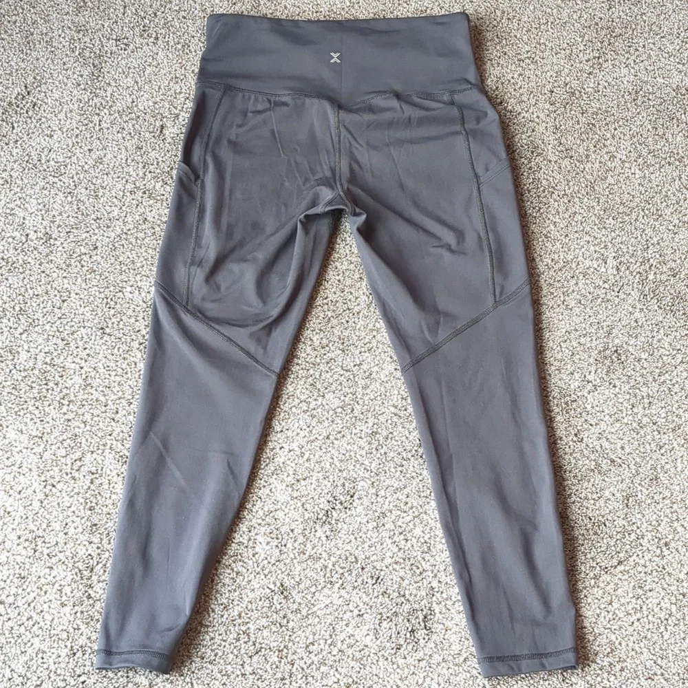 Xersion Women's M Ever Ultra 7/8 Gray Leggings - Picture 8 of 9